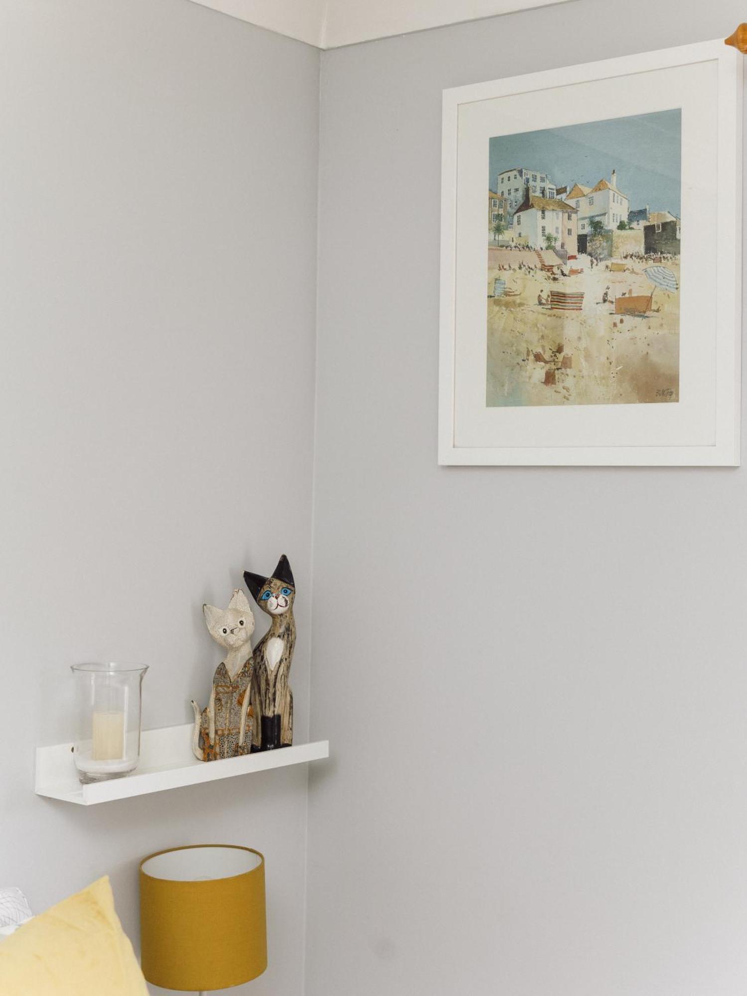 Beautiful Apartment In Guildford With Parking Send エクステリア 写真