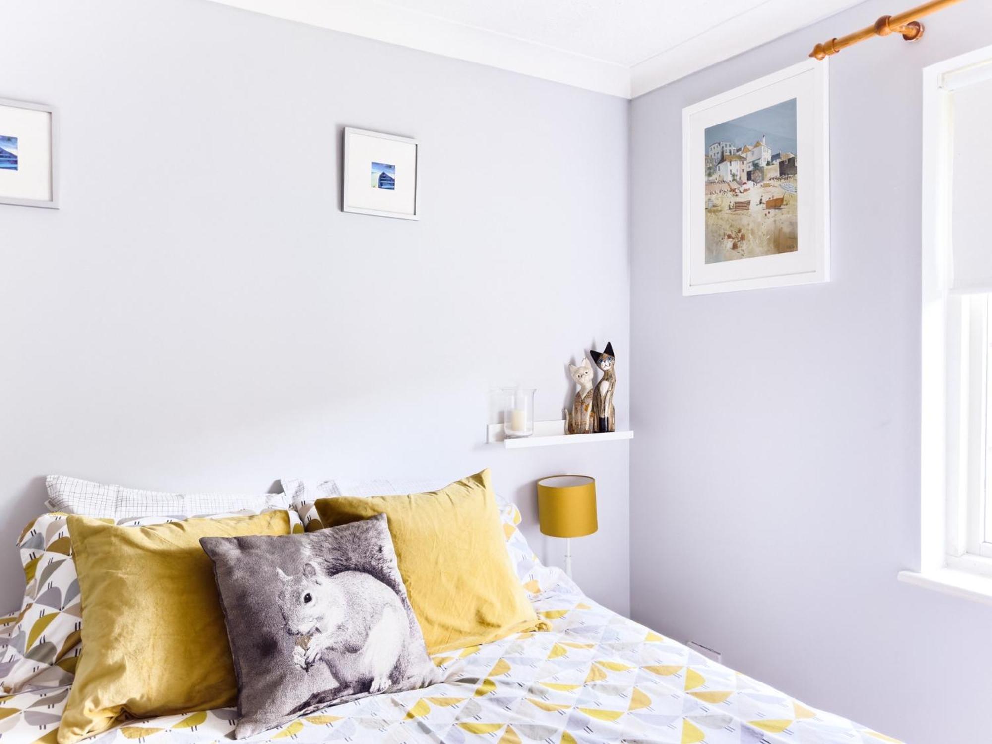 Beautiful Apartment In Guildford With Parking Send エクステリア 写真