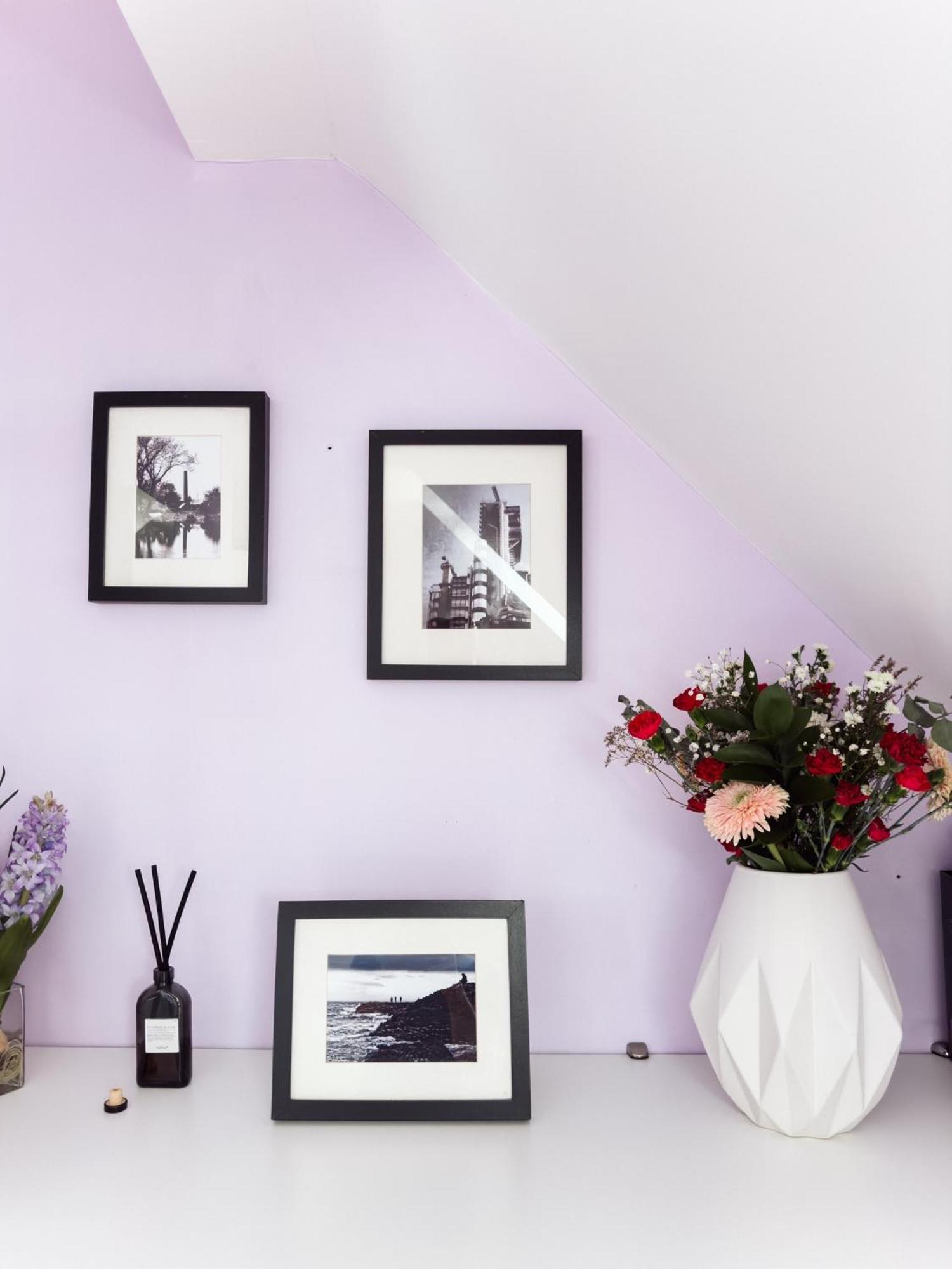 Beautiful Apartment In Guildford With Parking Send エクステリア 写真